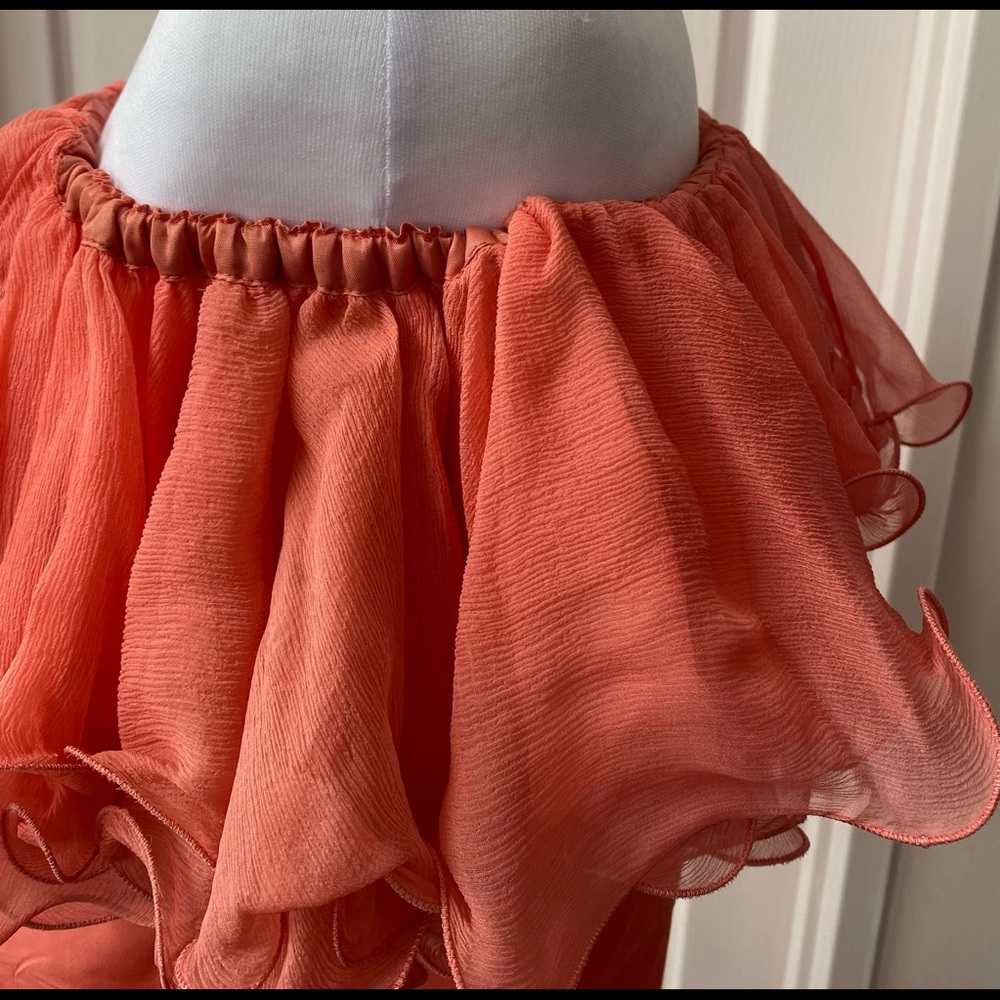 George Gross peach firm satin top with chiffon ruffles size 10 in as new cond. - Picture 1 of 5
